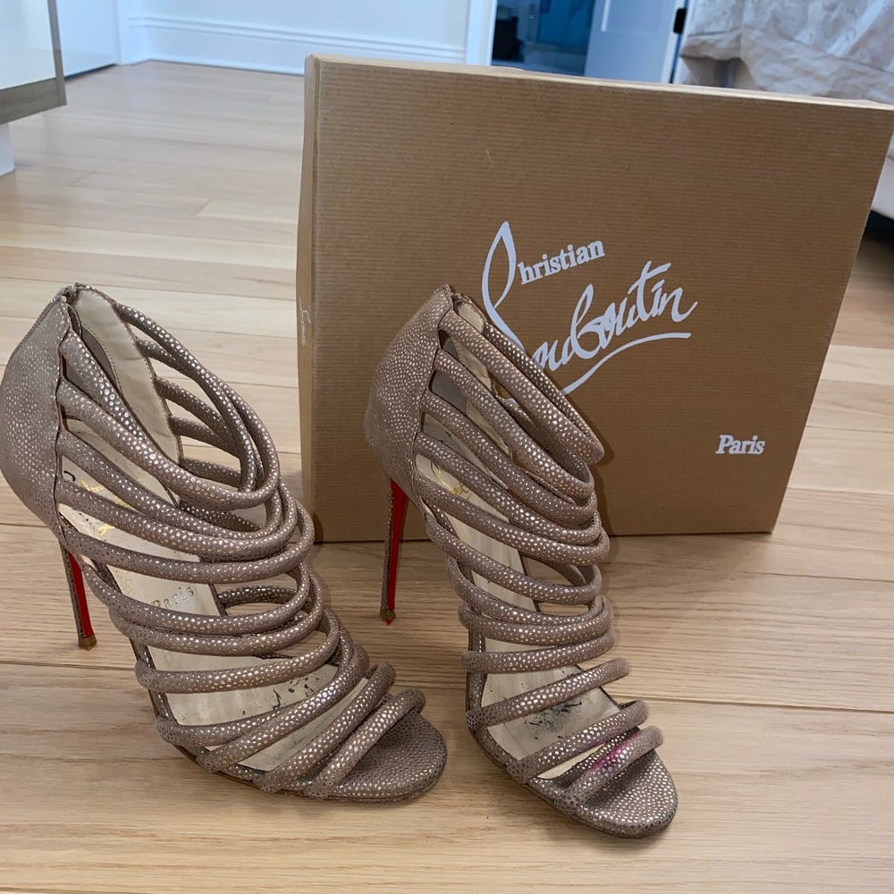 Authentic Christian Louboutin Macala 100 Baseball Gladiator Sandal Gold size 38